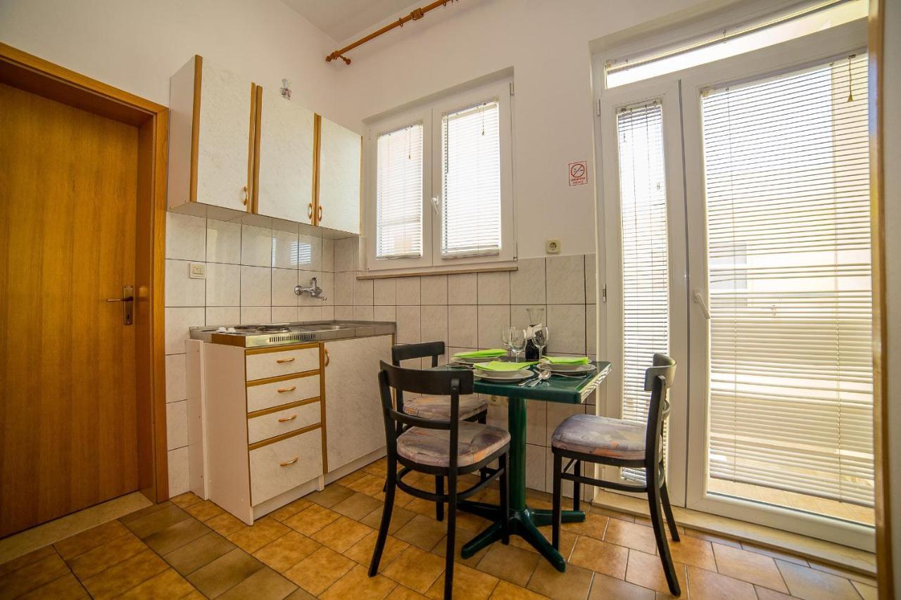 Apartments Emil Lokva Rogoznica Esterno foto
